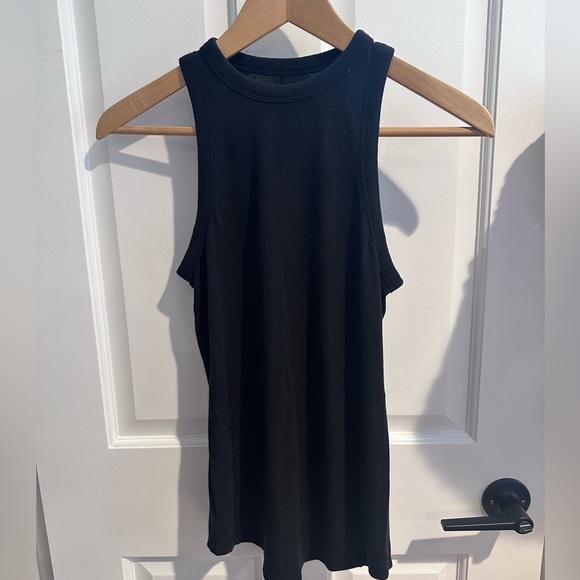 Lululemon Tank - Picture 1 of 5